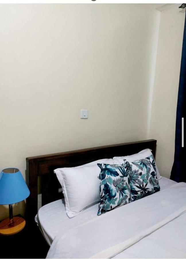 Rubi Apartment ไนวาชา ภายนอก รูปภาพ